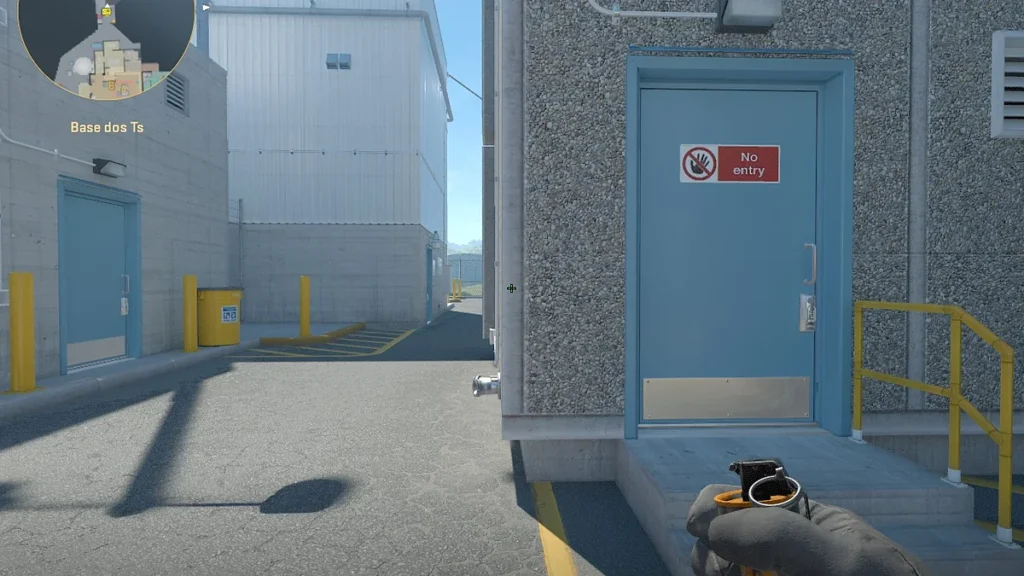 Como jogar na Nuke no CS2: callouts, smokes e táticas para TR e CT 1 Posição para lançar a parede de smokes na base do TR na Nuke no CS2